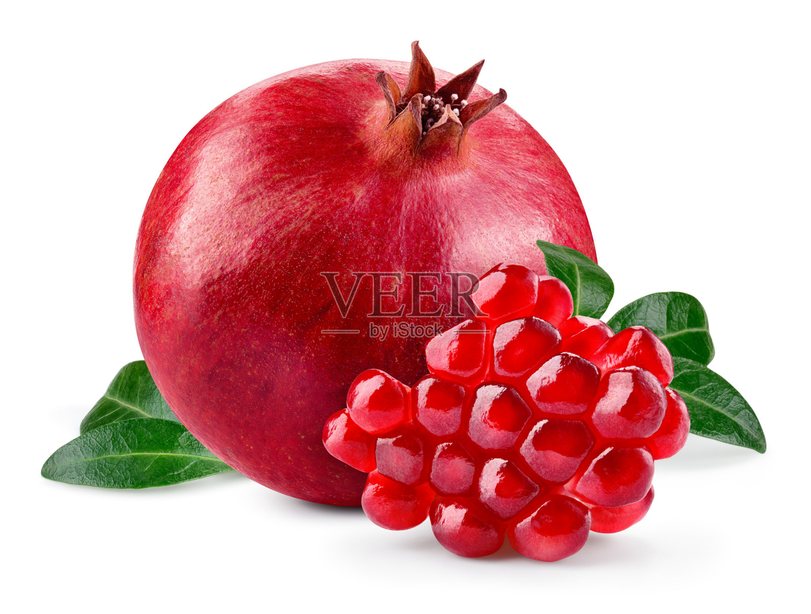 石榴孤立。石榴，白色背景，带籽和叶子。全景深。照片摄影图片