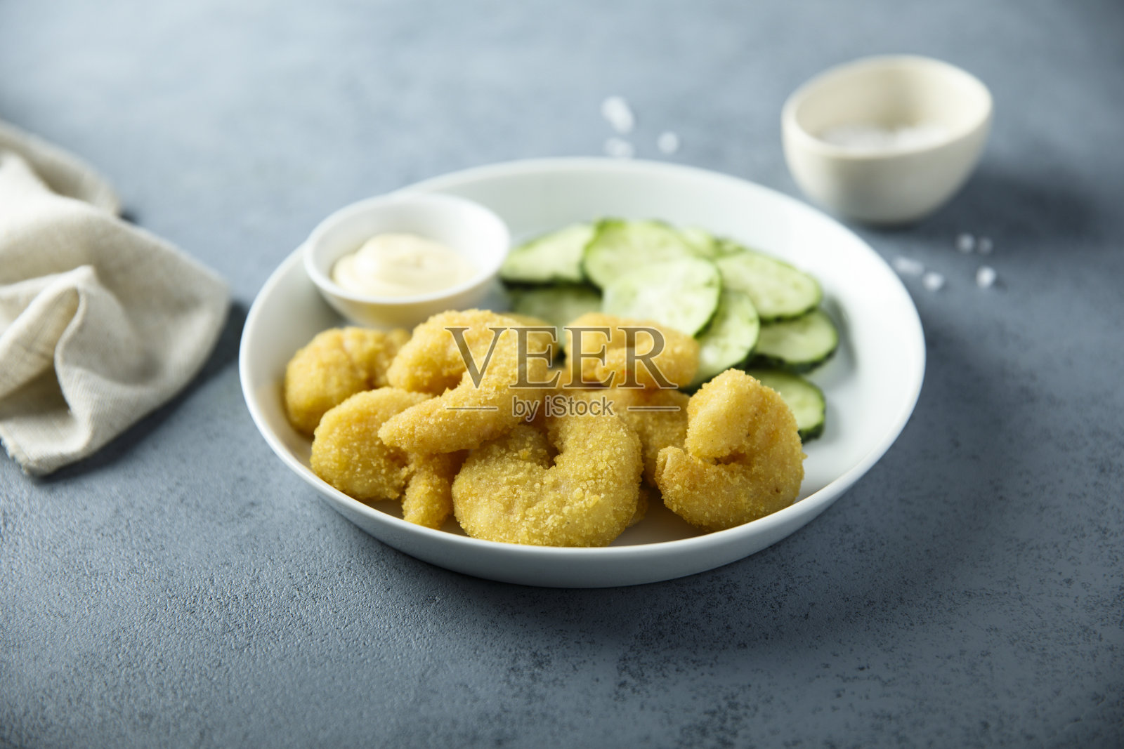 黄瓜沙拉虾仁照片摄影图片