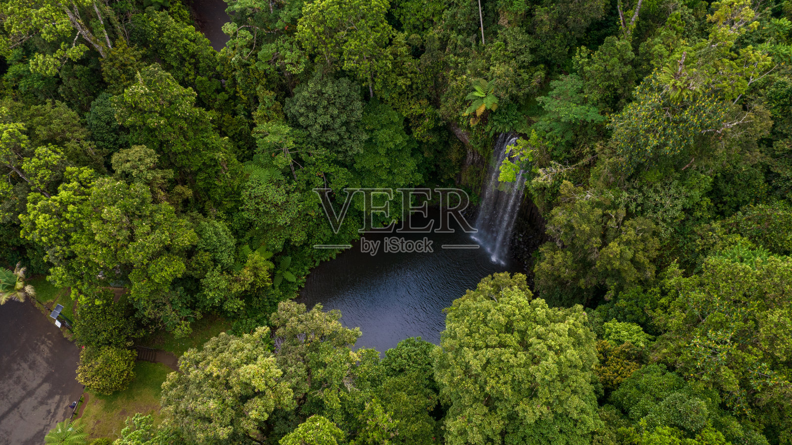 空中热带米拉瀑布照片摄影图片