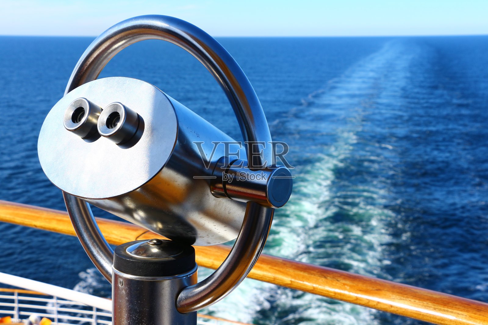 初夏在斯德哥尔摩前的群岛上照片摄影图片