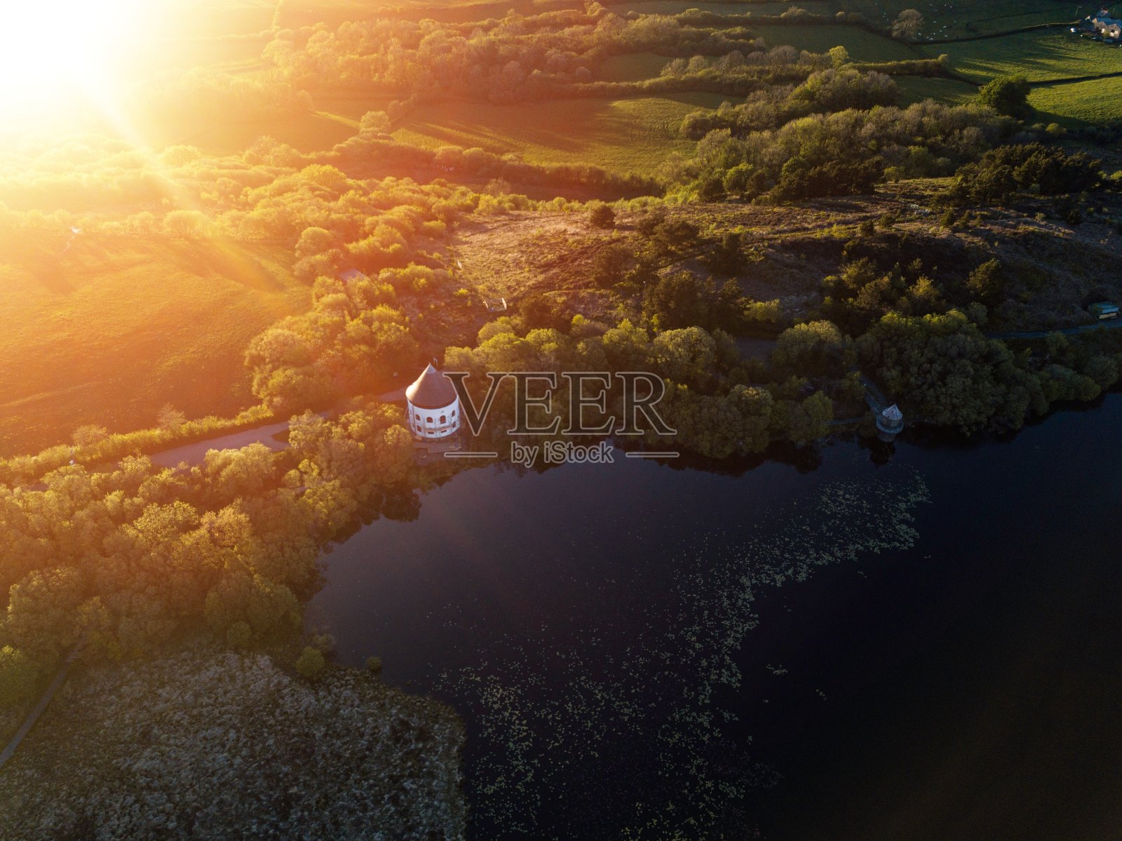 Llyn Llech Owain日落照片摄影图片