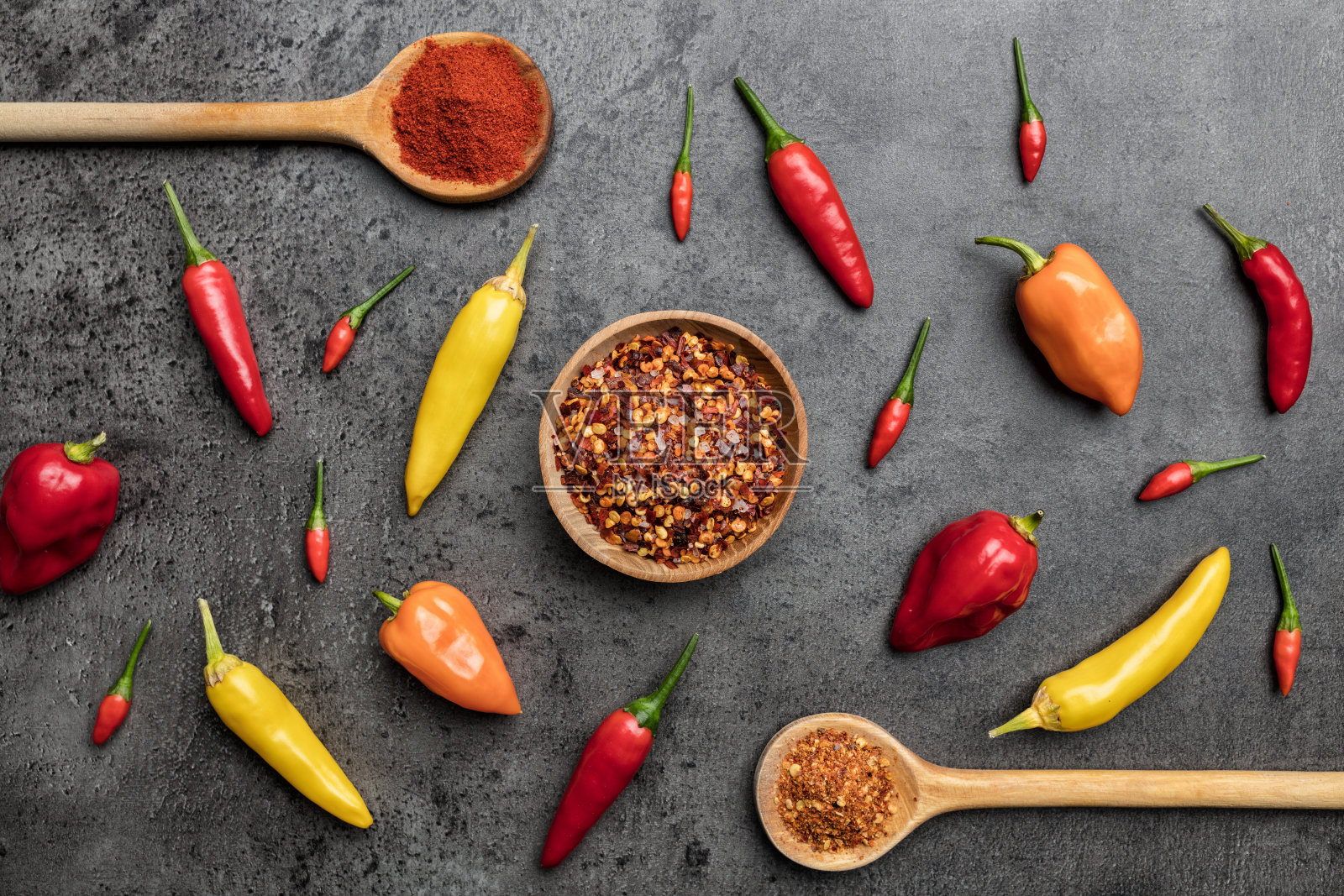 各种新鲜和干辣椒照片摄影图片