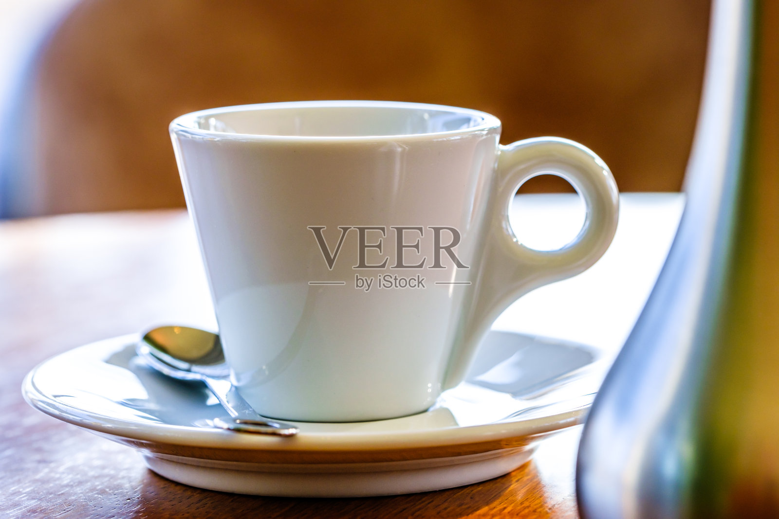 一杯卡布奇诺照片摄影图片