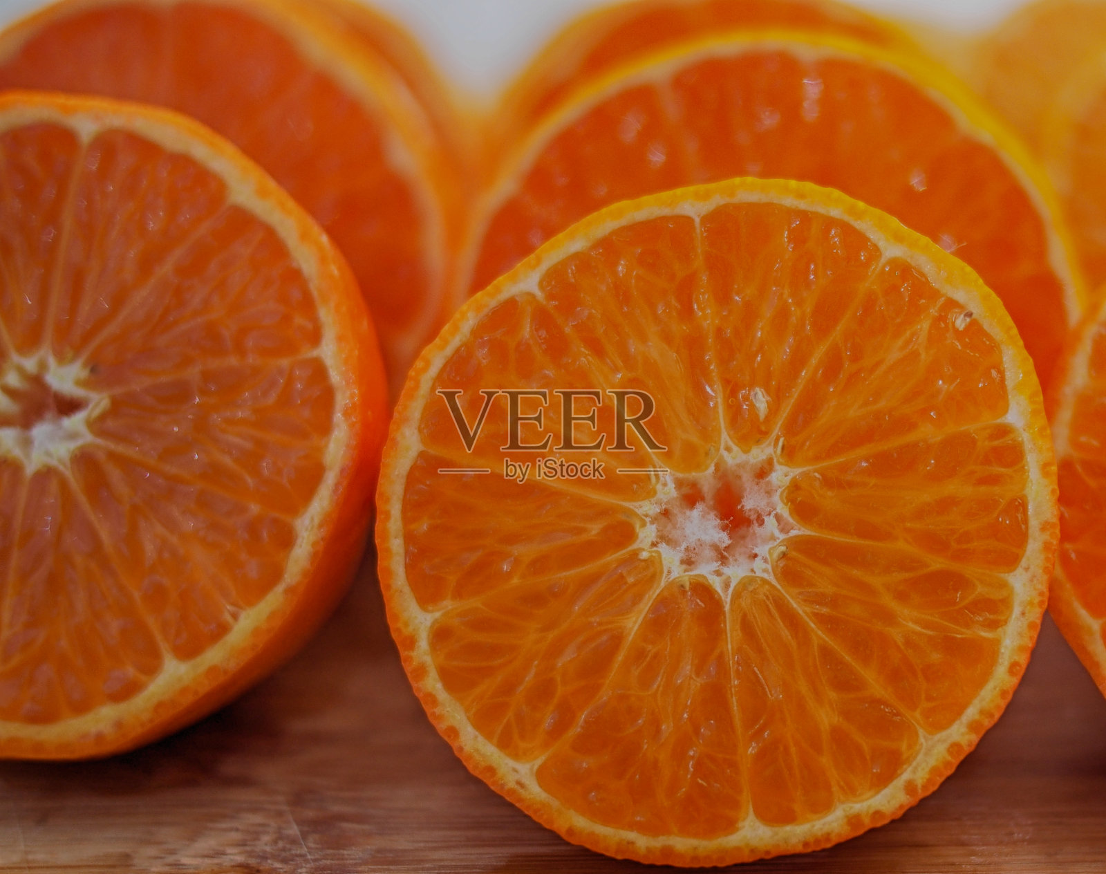 瓦伦西亚橙和橙色花。西班牙。春天收获照片摄影图片