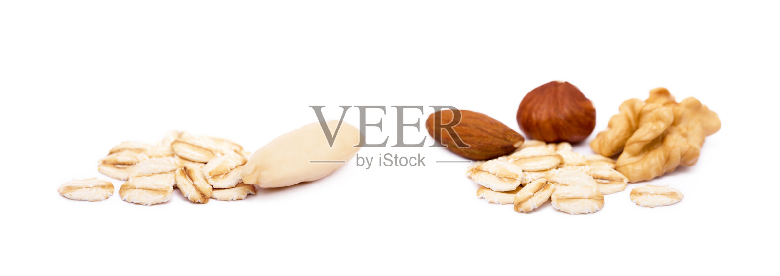 混合坚果，葡萄干和燕麦片照片摄影图片