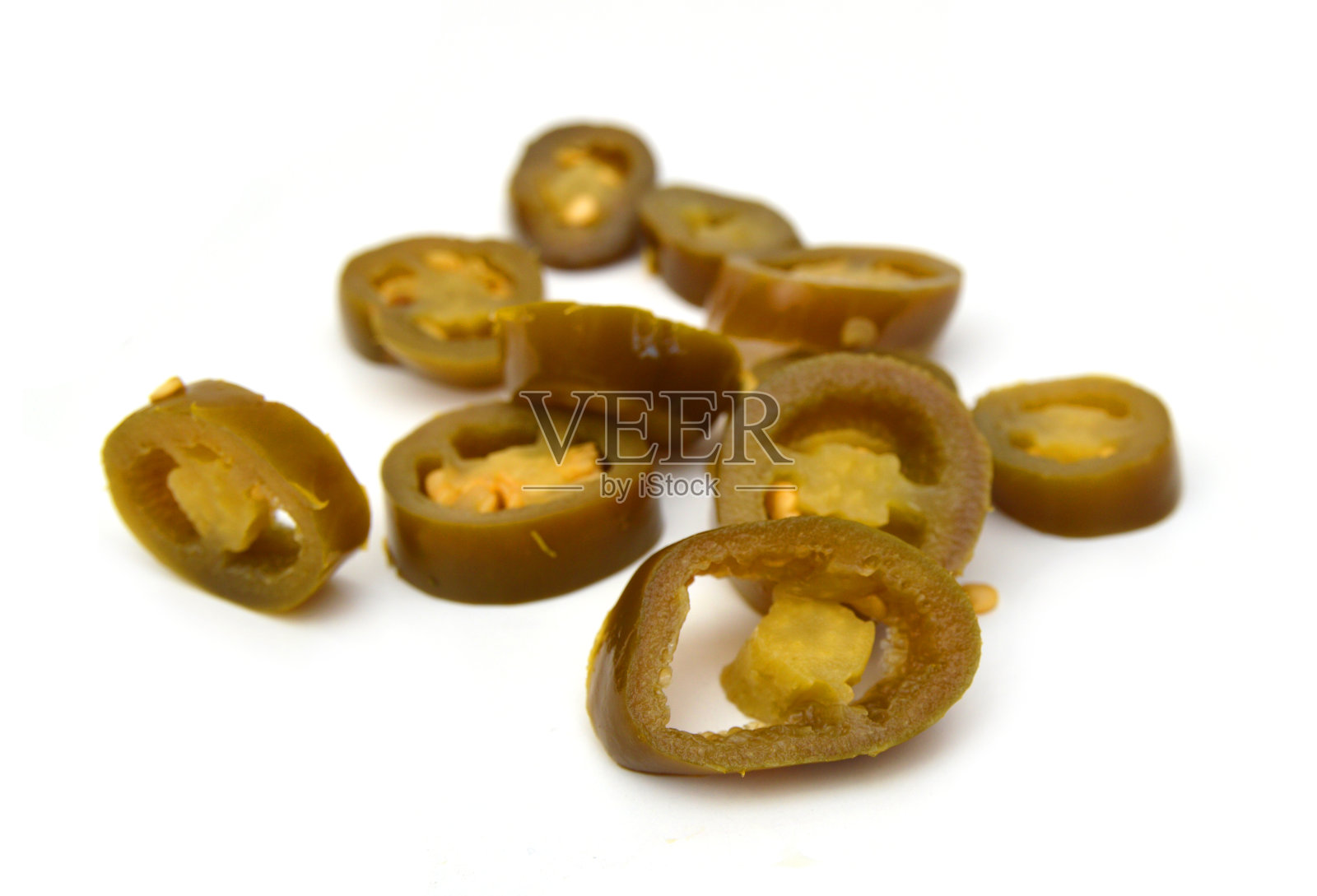 白色背景的墨西哥胡椒片照片摄影图片