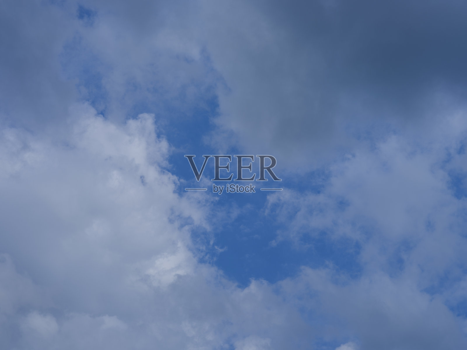 下雨天的美丽云彩照片摄影图片