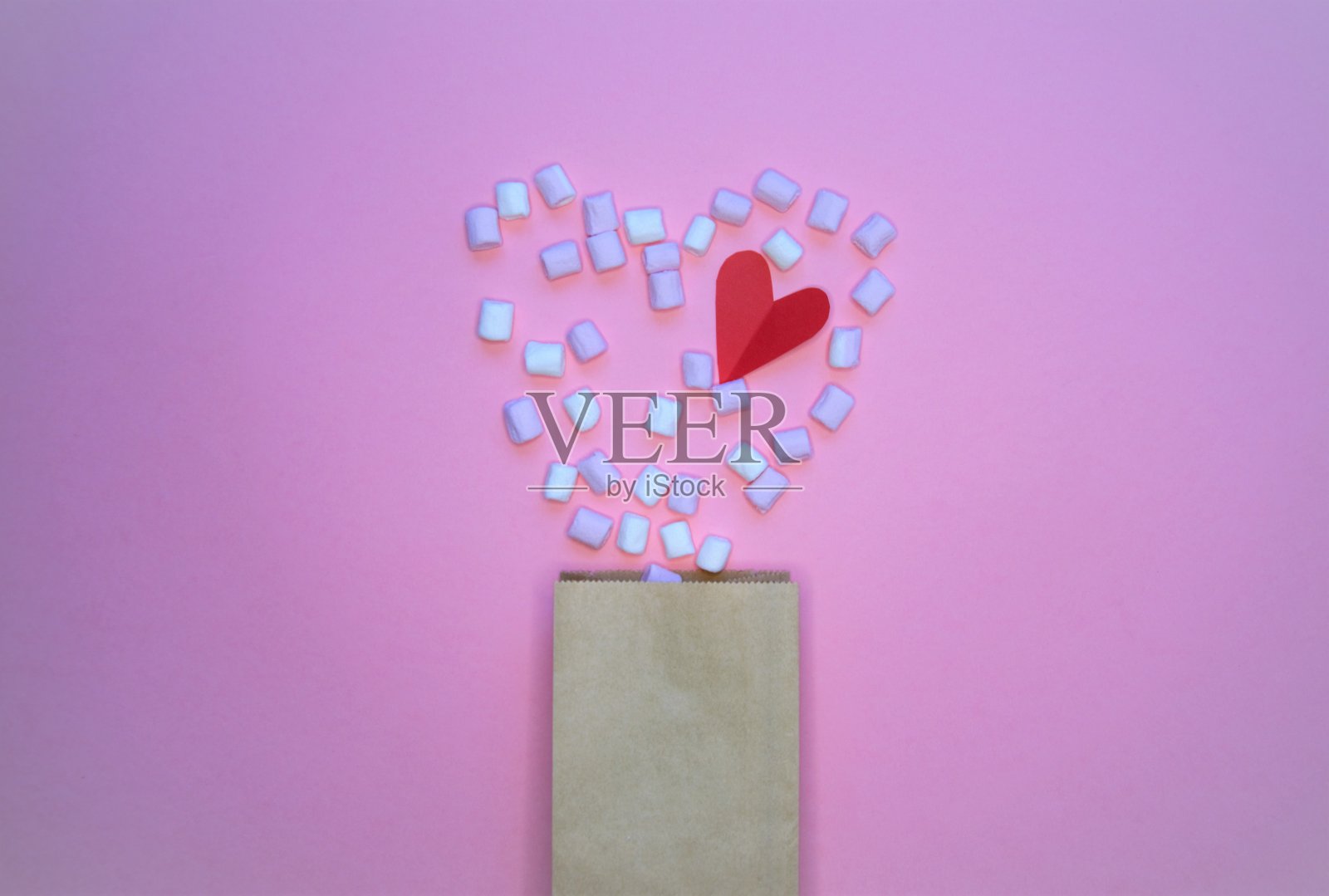 棉花糖是heart-lined照片摄影图片