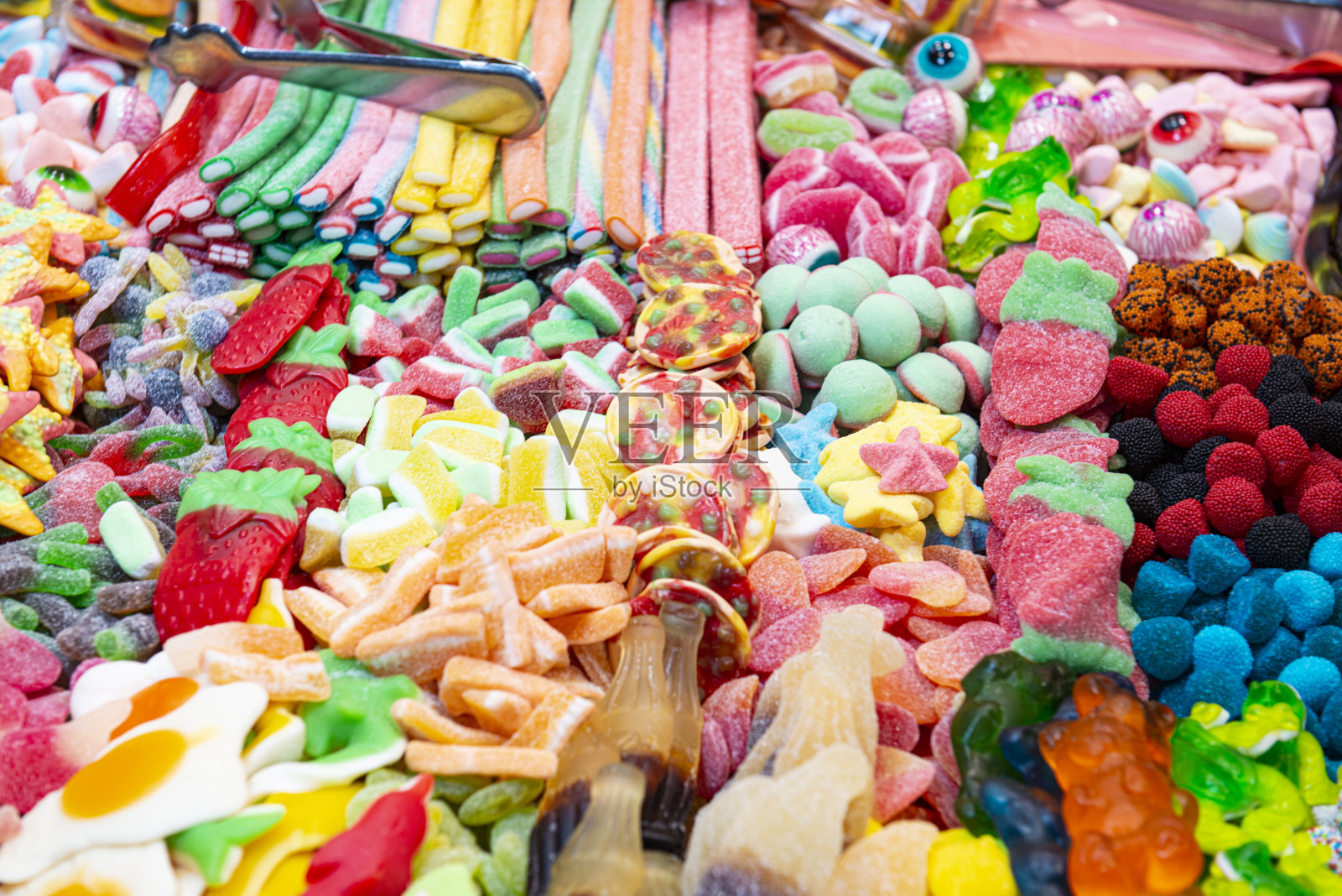 各种各样的彩色糖果出售糖果和糖果照片摄影图片