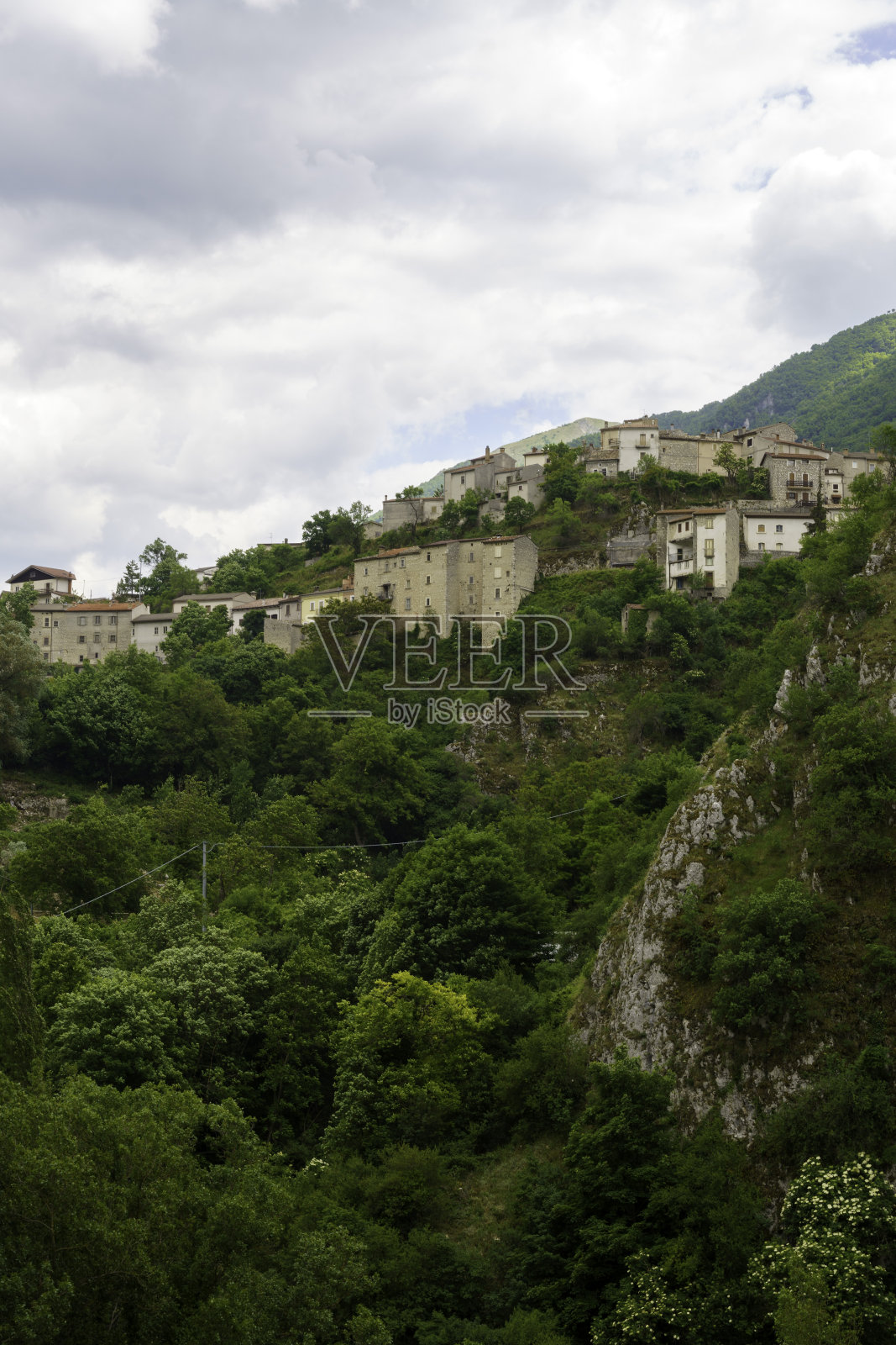 goole del Sagittario之路，阿布鲁佐著名的峡谷照片摄影图片