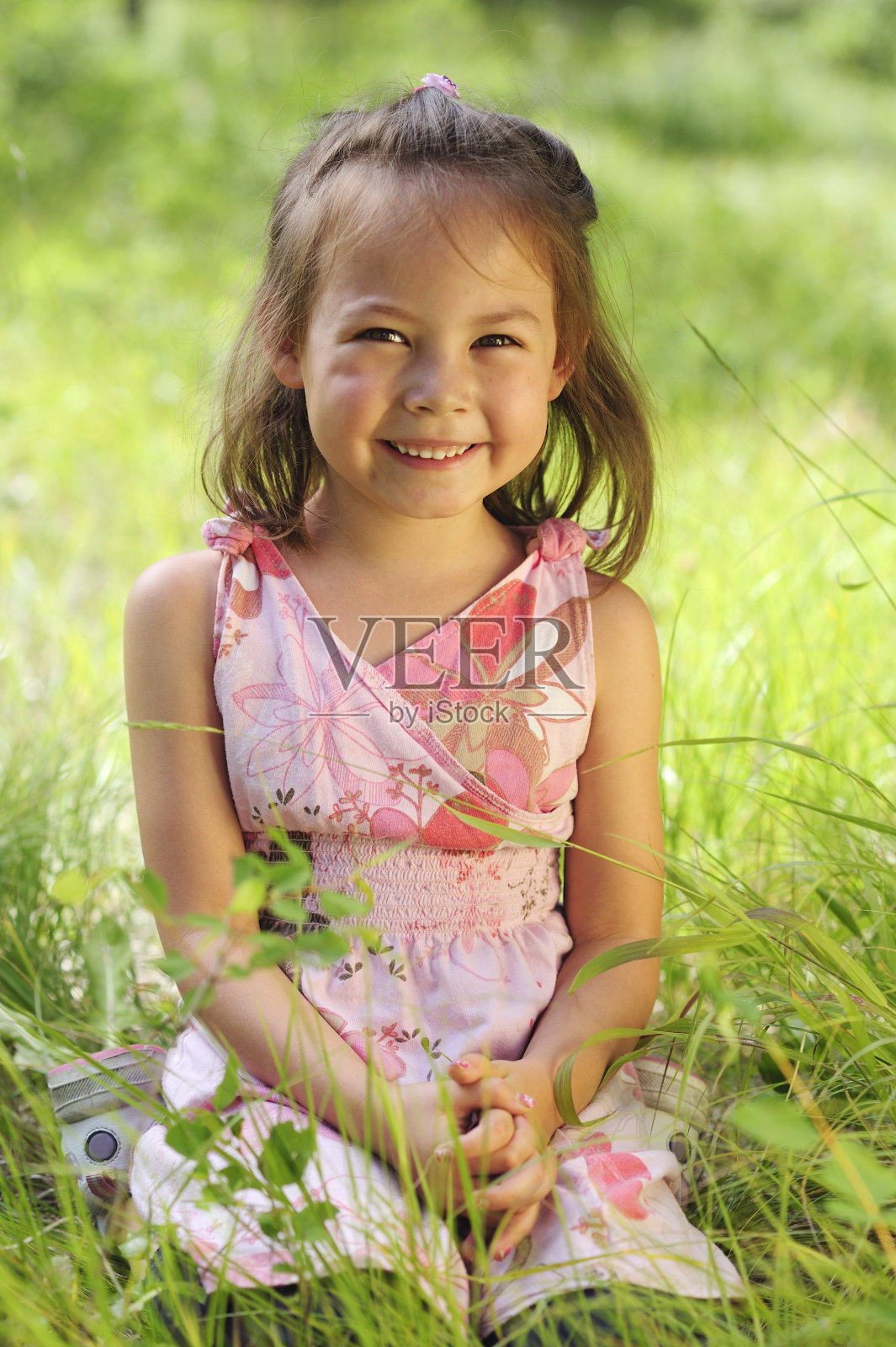 绿色的女孩照片摄影图片