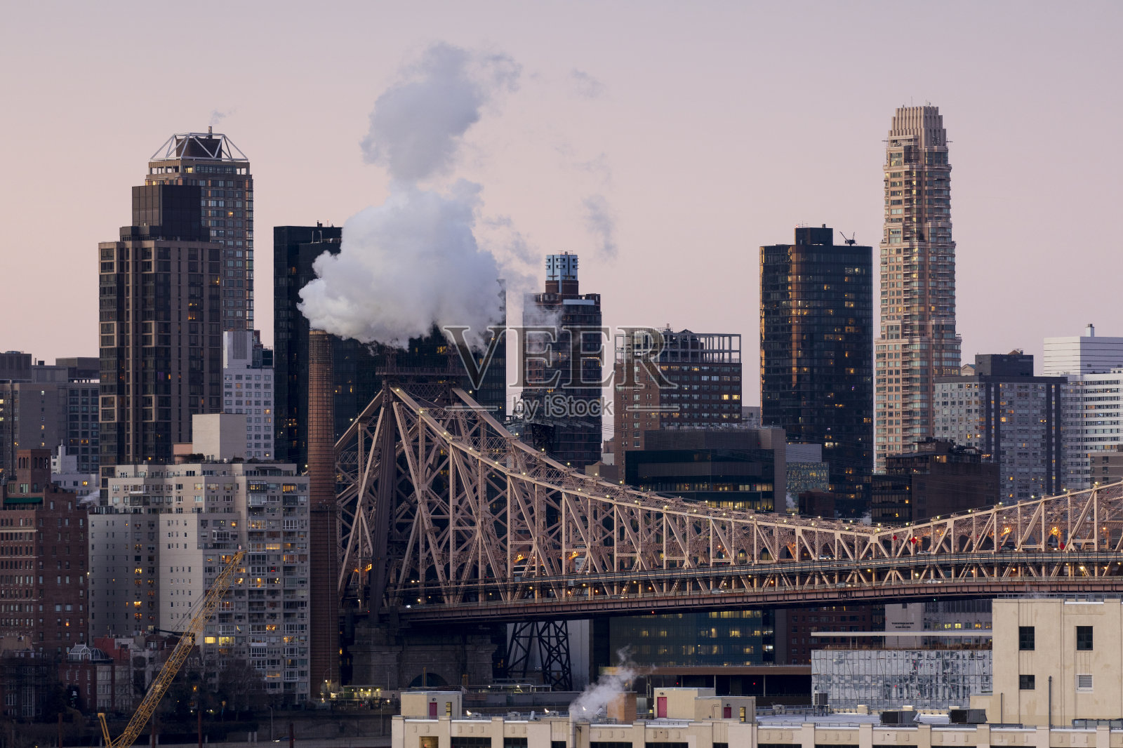 城市黄昏照片摄影图片