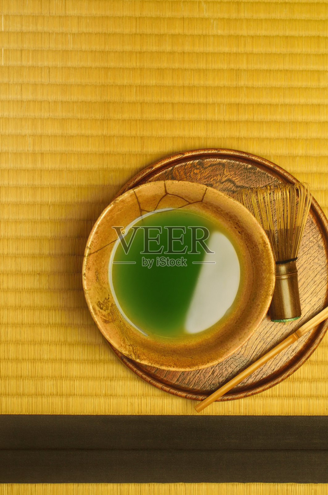 铺在榻榻米上的绿茶照片摄影图片