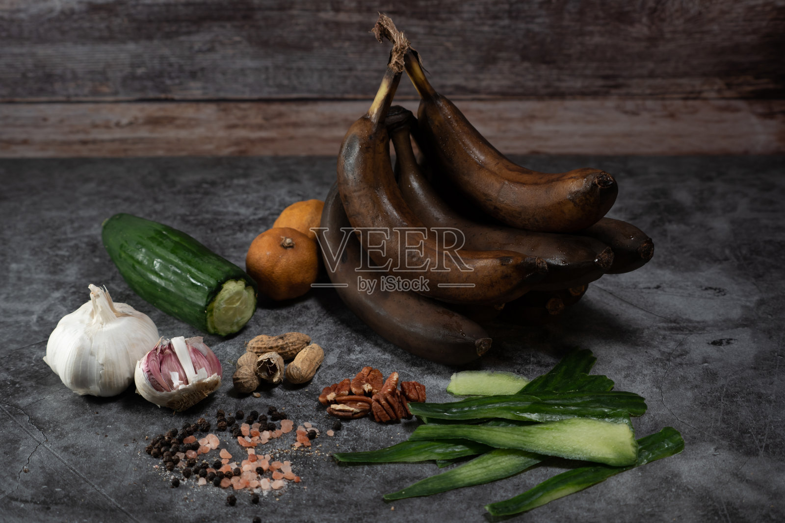 腐烂的食物照片摄影图片