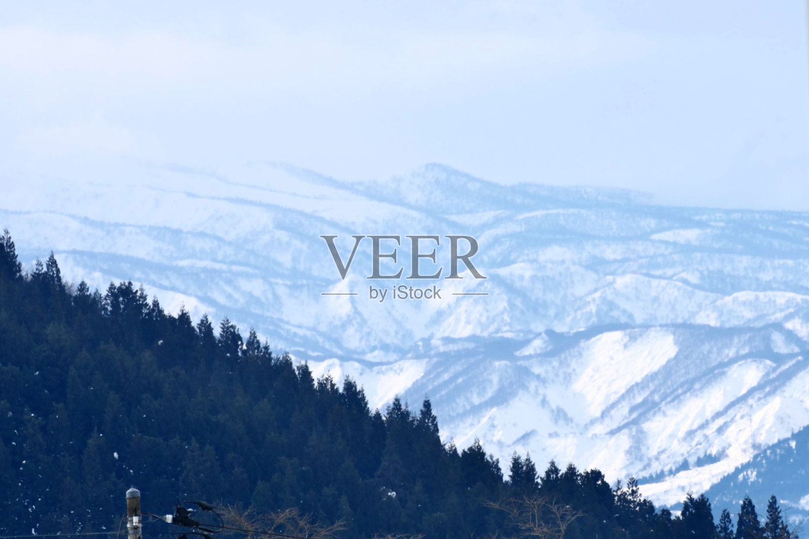 雪后的冬天风景照片摄影图片