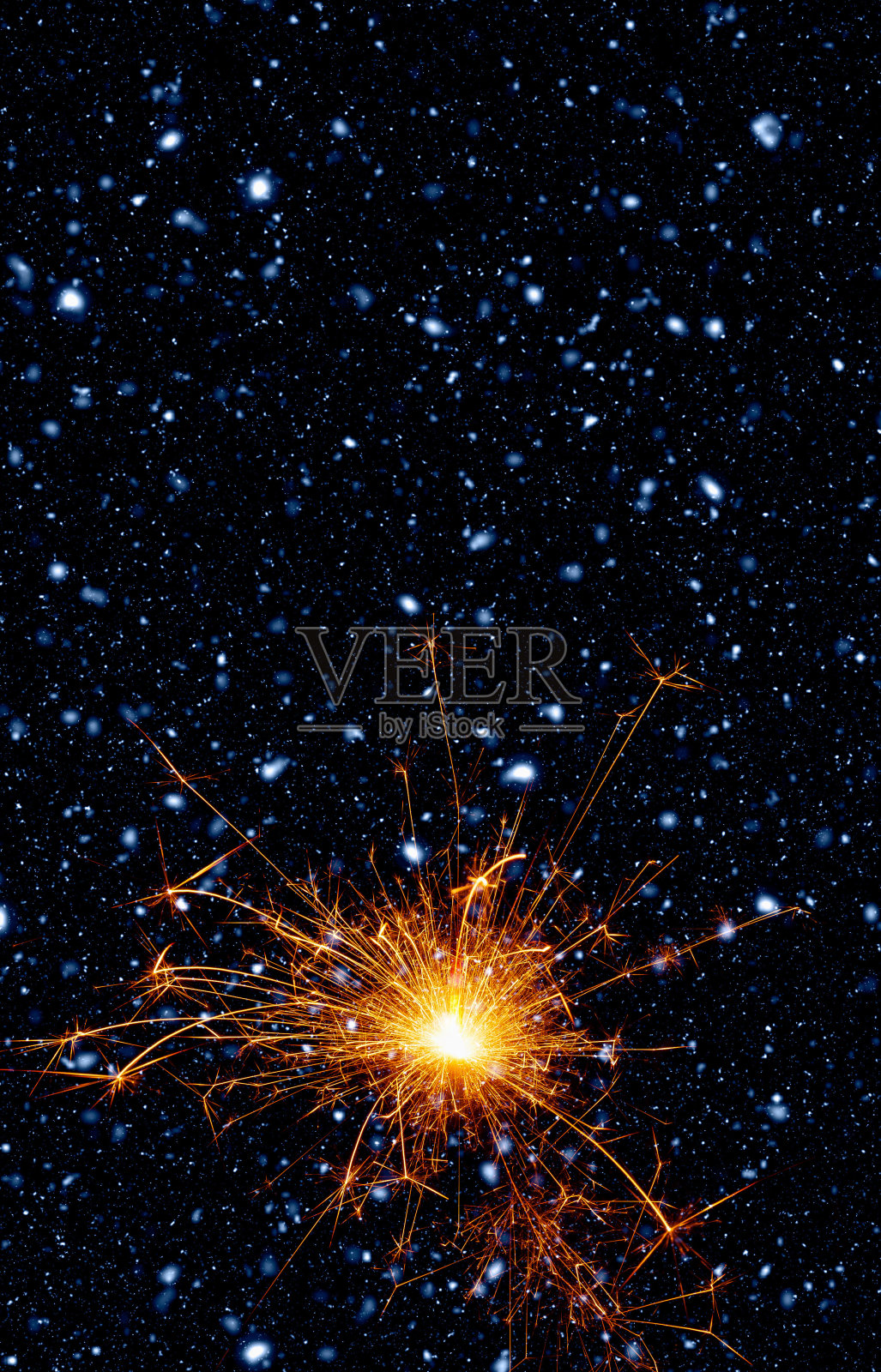 燃烧火花在抽象的雪域背景。新年快乐。三维演示照片摄影图片