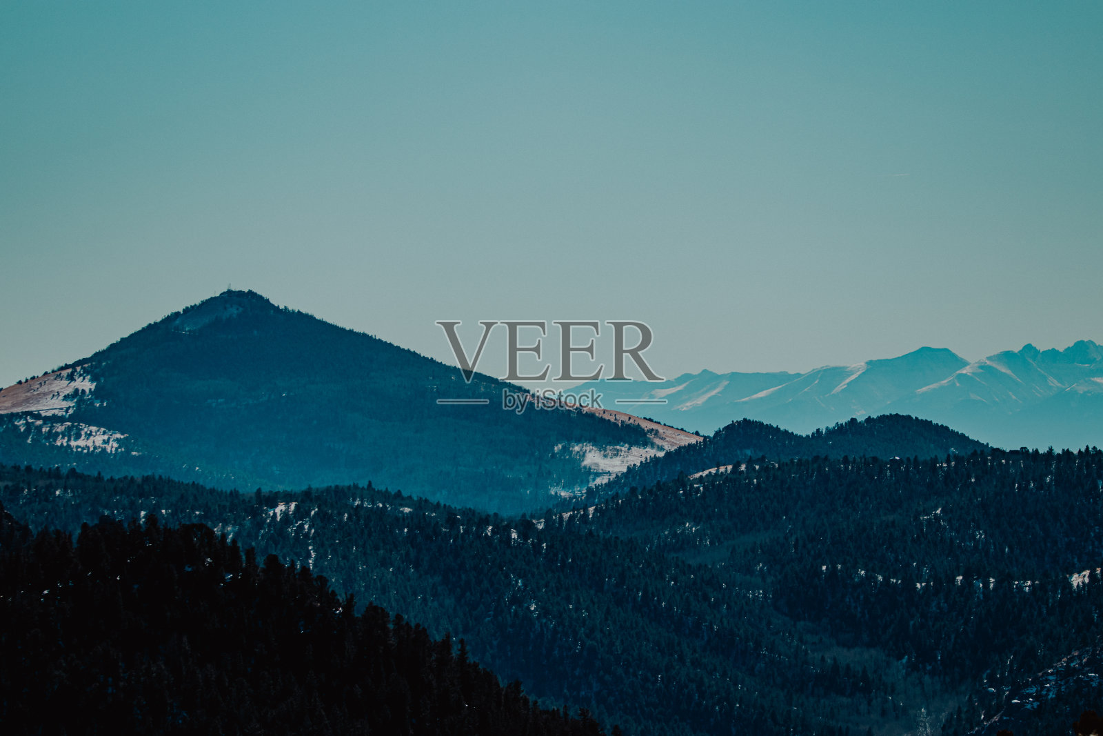 落基山脉的雪峰照片摄影图片