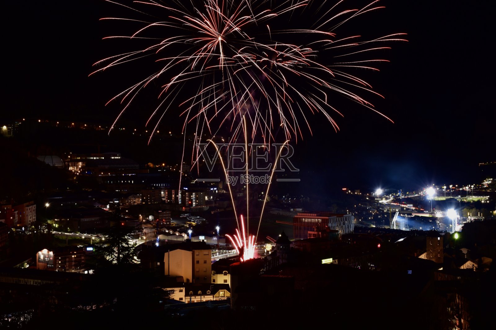 烟花在安道尔照片摄影图片