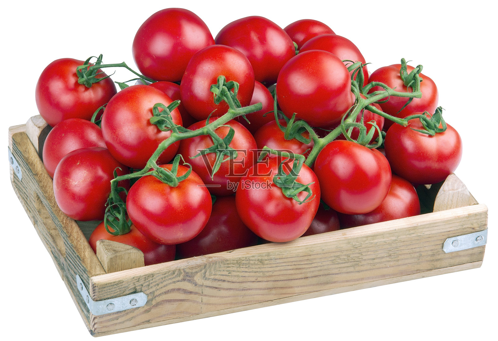 新鲜的小串西红柿在木盒孤立的白色背景照片摄影图片