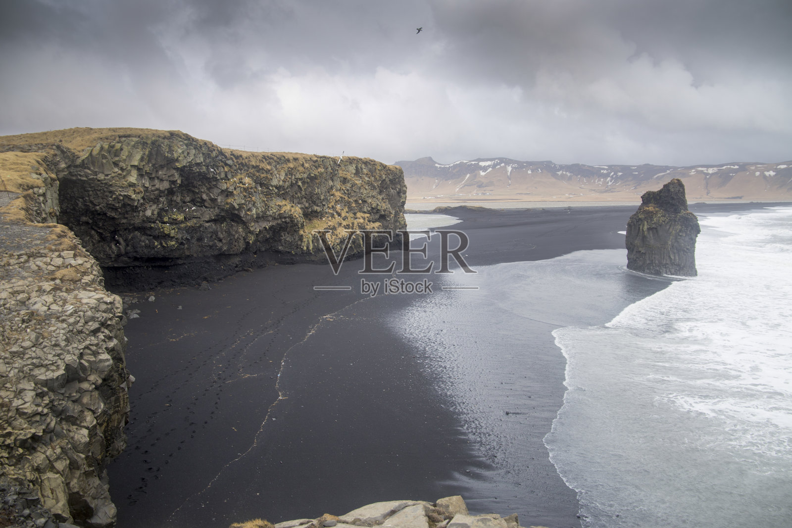 Reynisfjara海滩、冰岛照片摄影图片