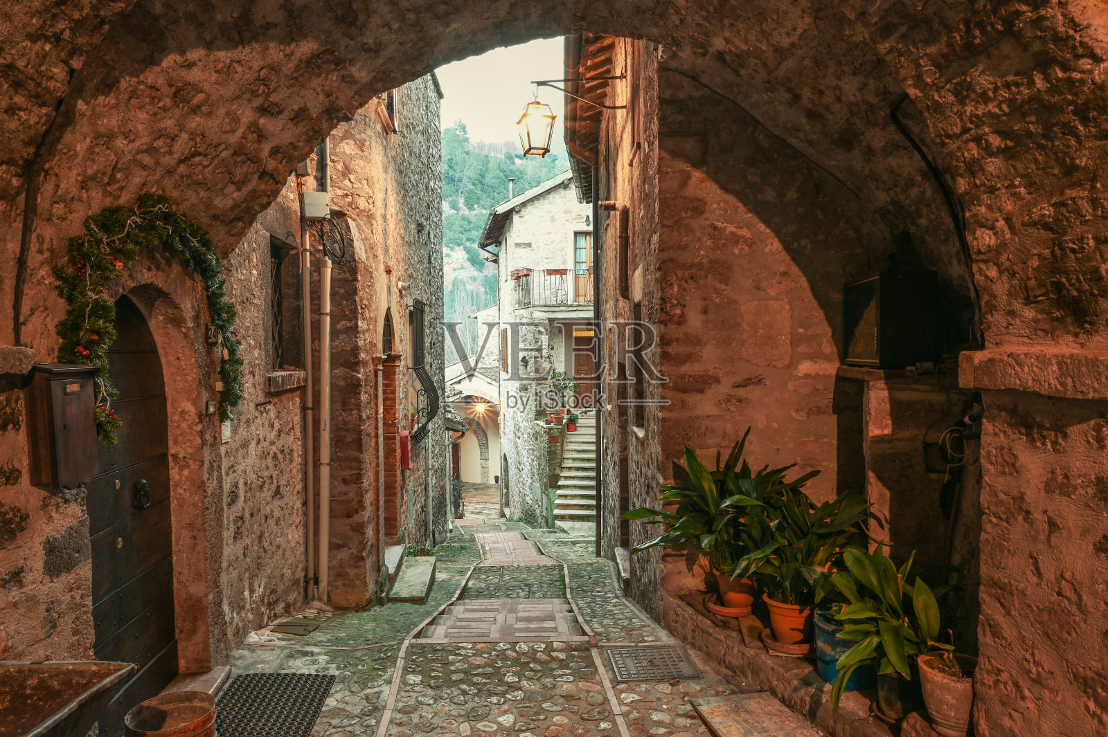 小巷的Scheggino照片摄影图片