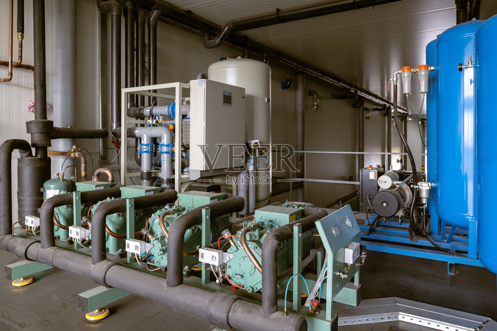 变压吸附式氮气发生器——降低冷库中的氧气水平，呼吸作用减慢，水果和蔬菜中重要营养物质的代谢降低照片摄影图片