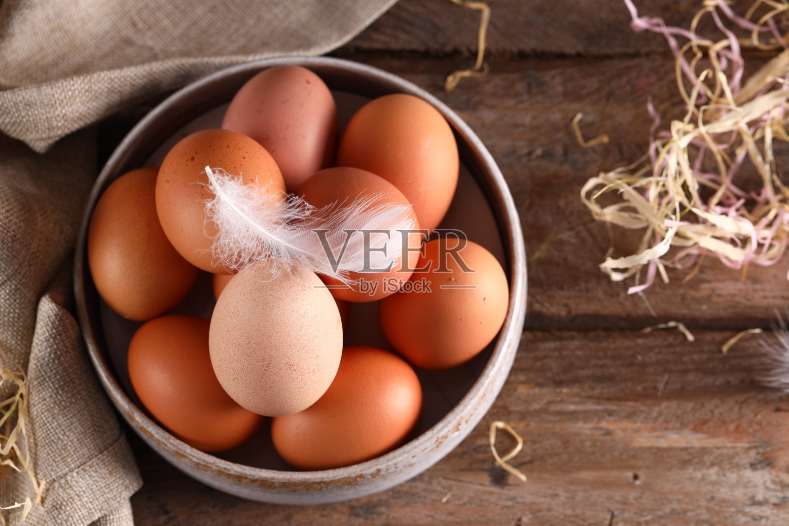 有机农场的鸡蛋照片摄影图片