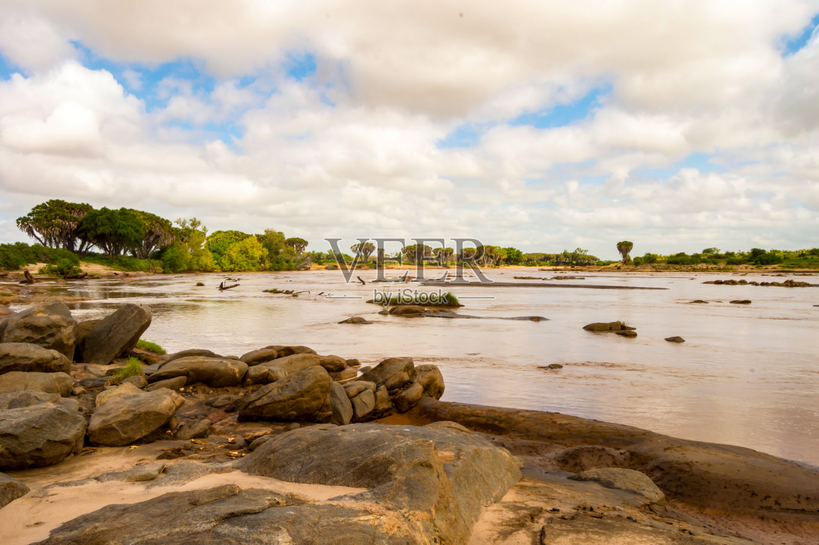 加拉那河的景色照片摄影图片
