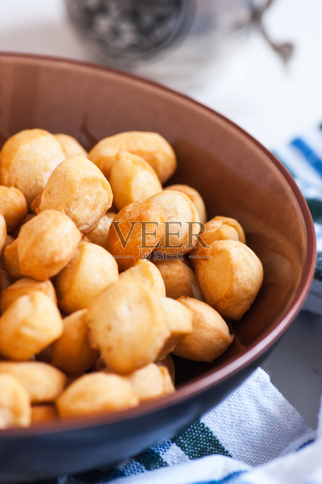 什包萨克，哈萨克民族烘焙，小甜甜圈油炸。照片摄影图片