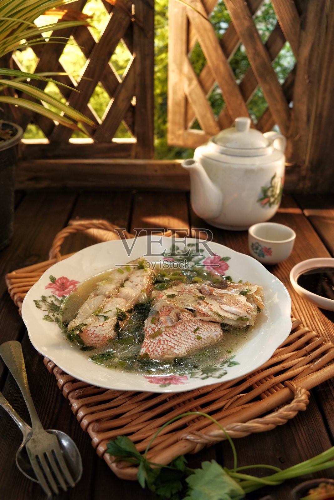 鱼汤照片摄影图片