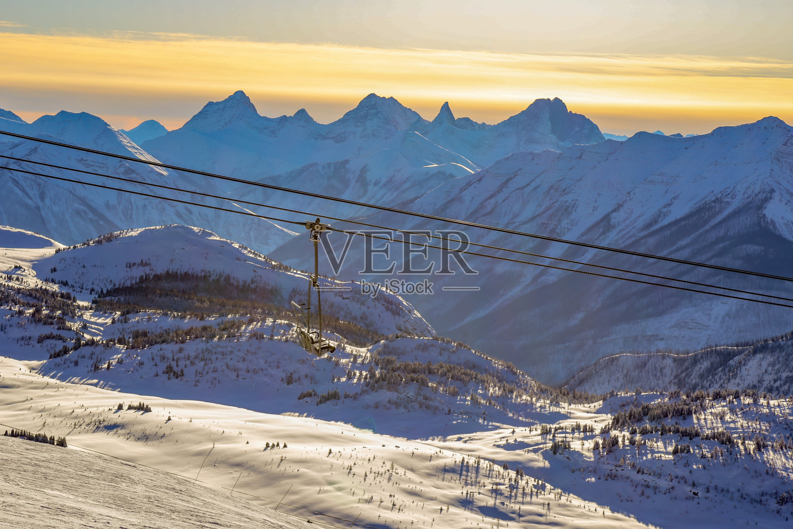 班夫国家公园的阳光村滑雪场照片摄影图片