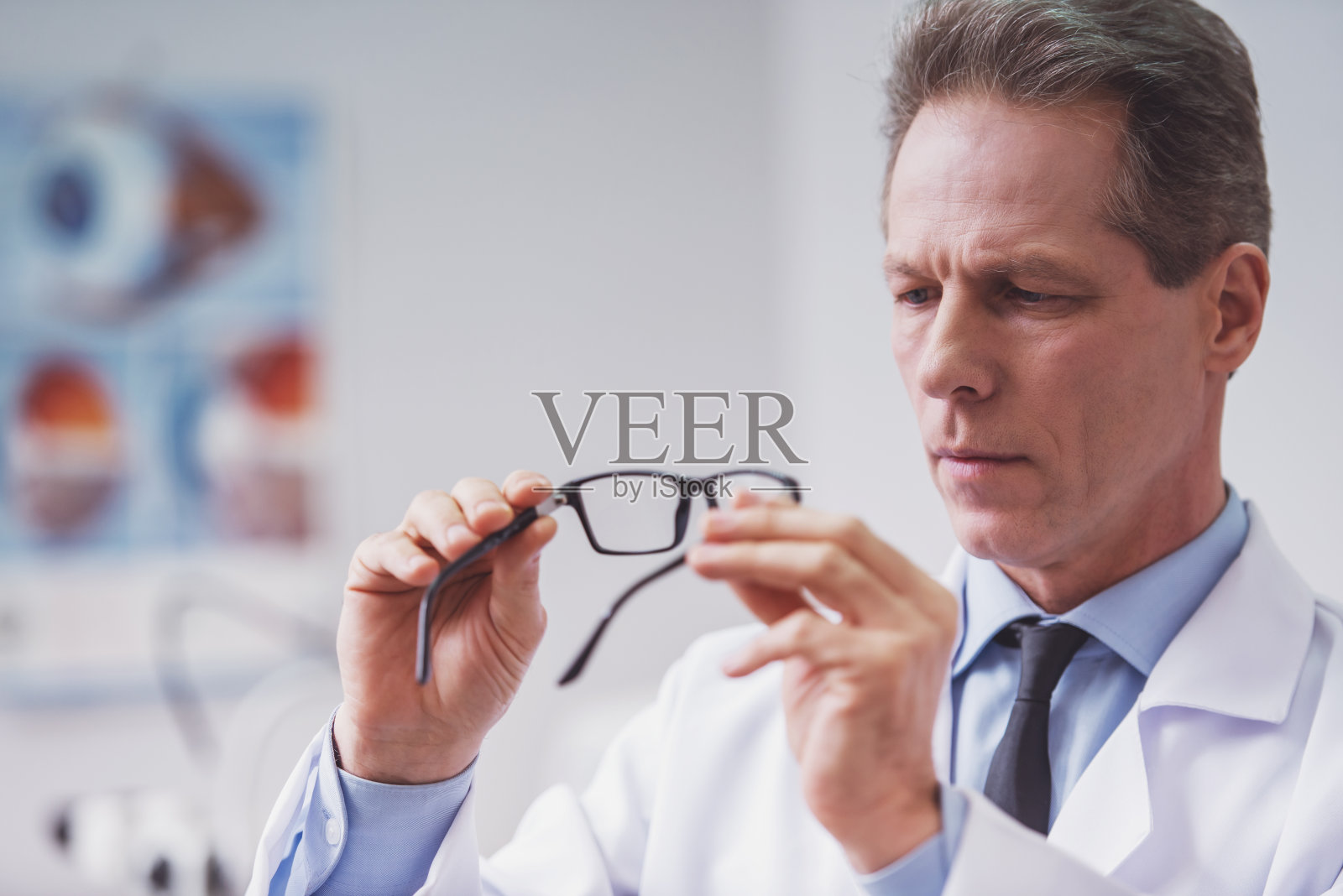 在眼科医生照片摄影图片