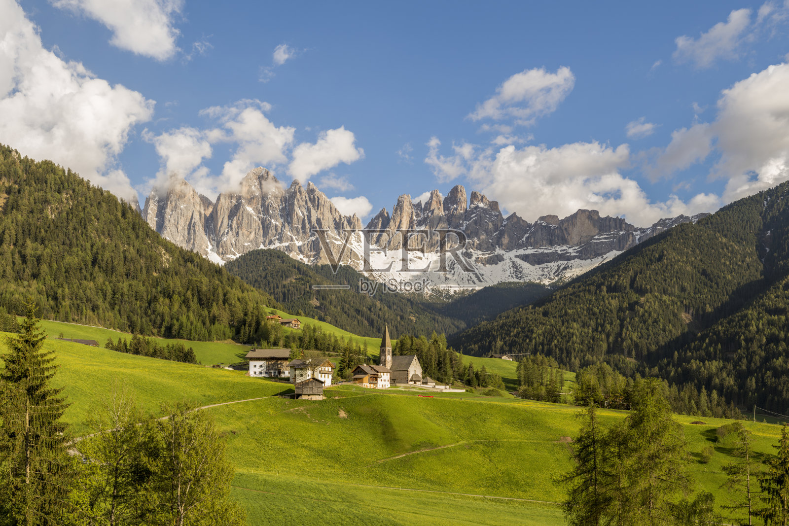 圣马格达莱纳在维尔诺什照片摄影图片