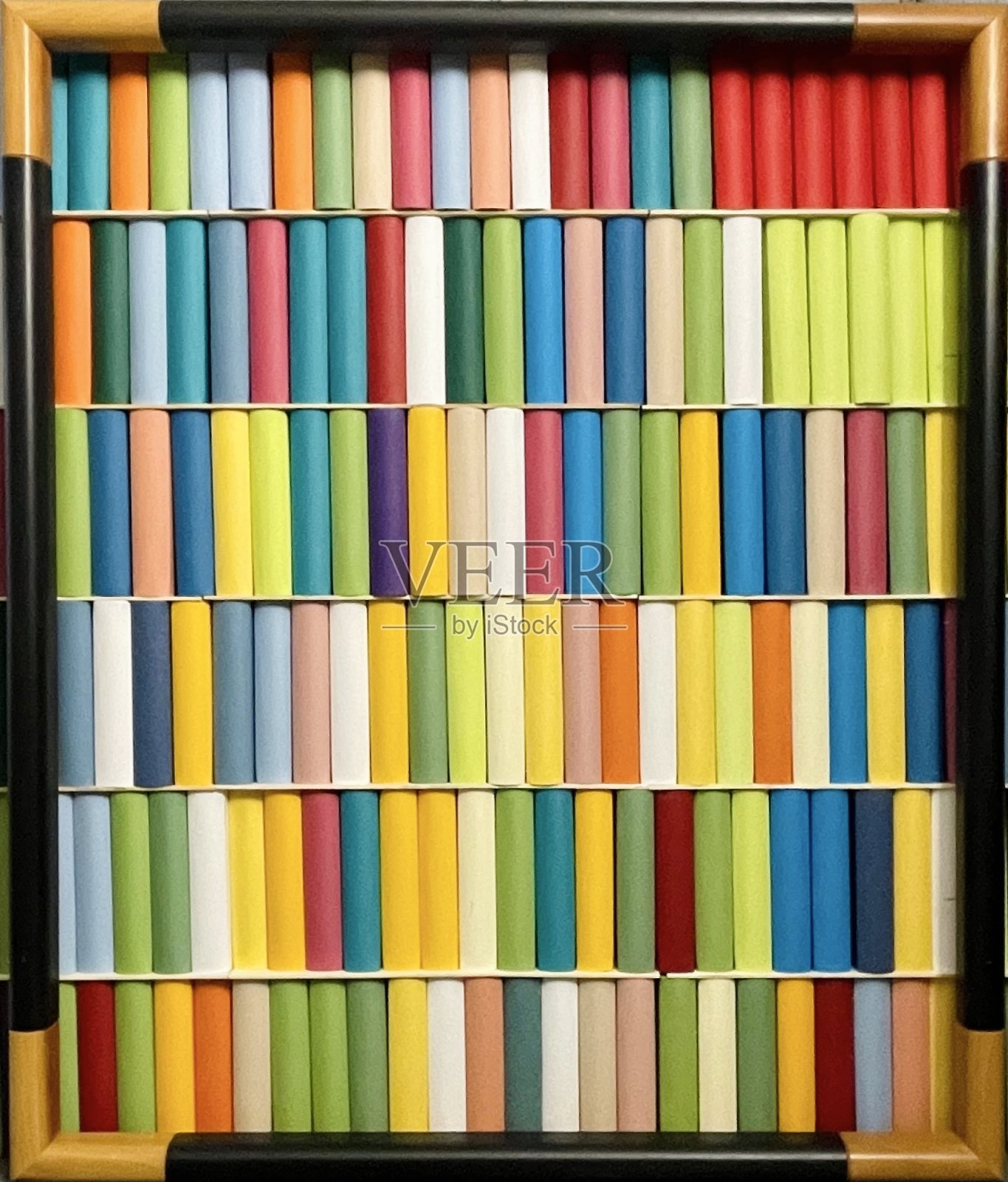 框框一般多色书混乱照片摄影图片