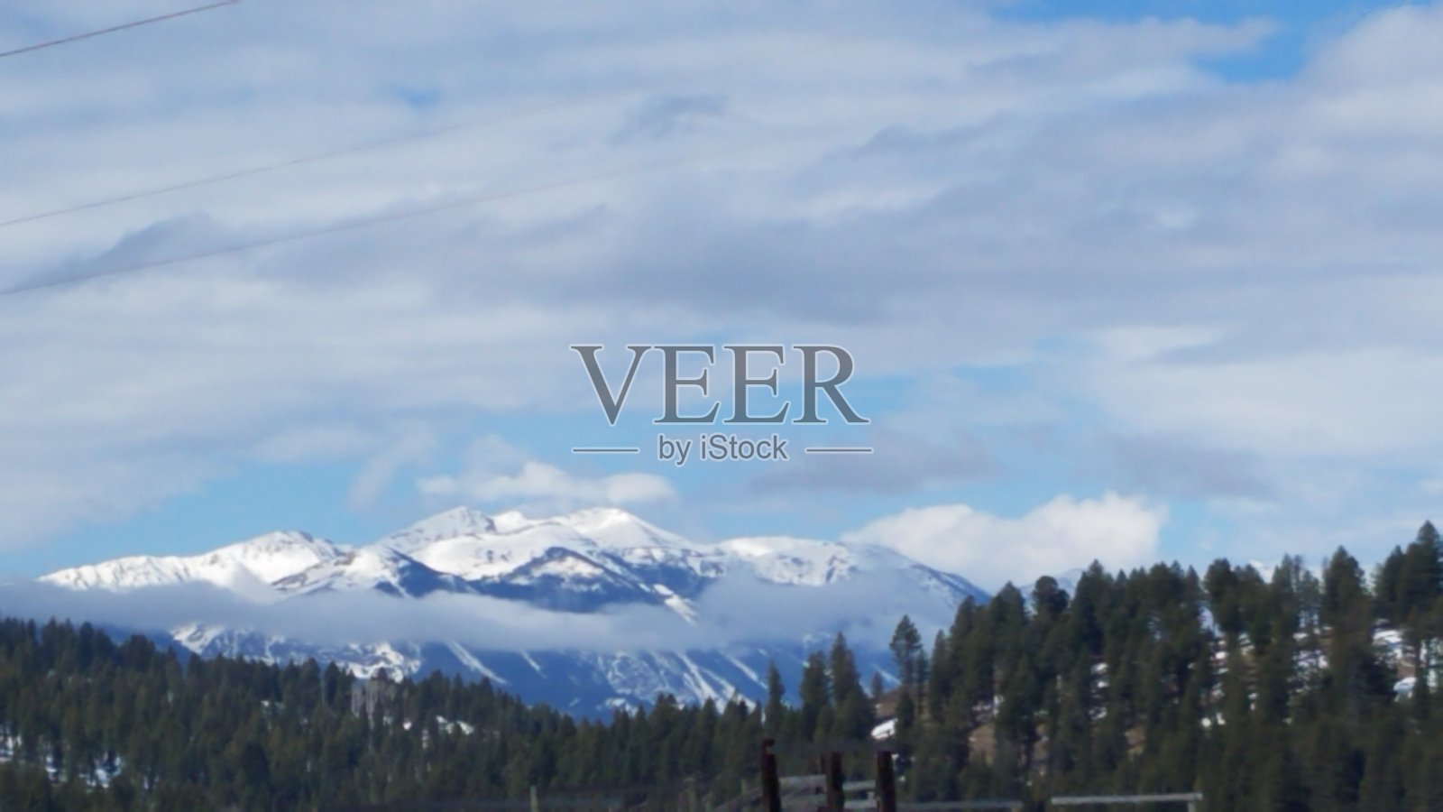 鼓舞人心的山照片摄影图片