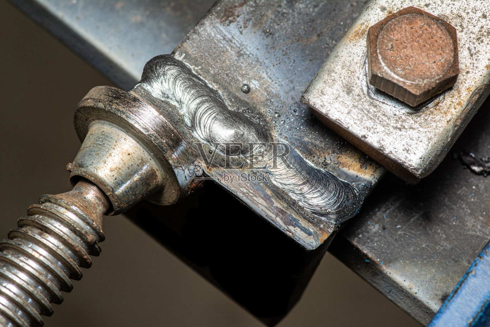 新鲜焊接夹紧接头照片摄影图片