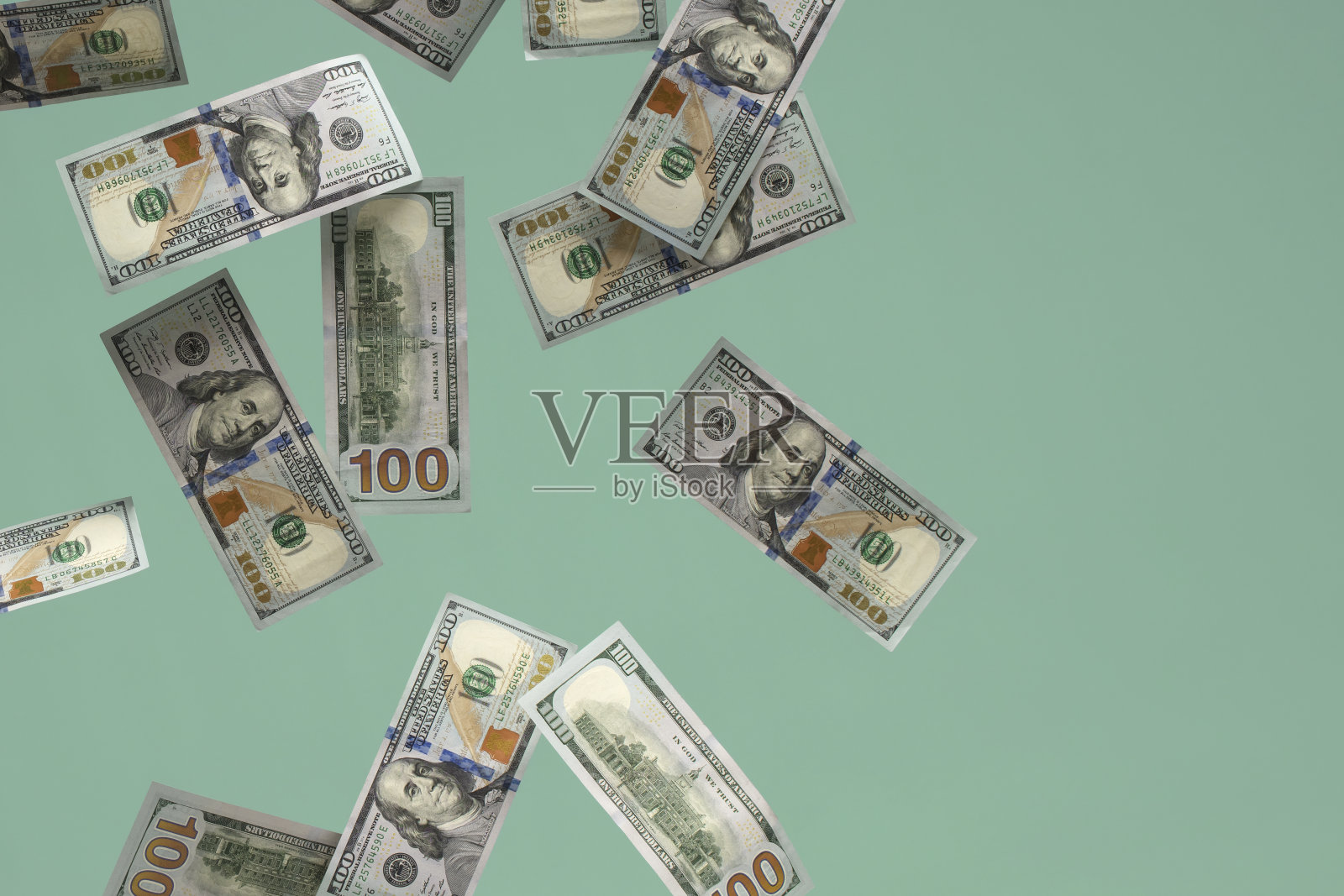 掉落的钱(100美元纸币飞舞)照片摄影图片