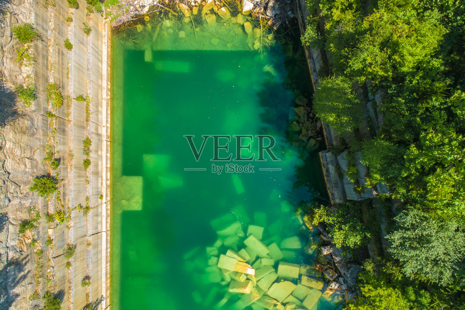 印第安纳石灰岩采石场鸟瞰图照片摄影图片