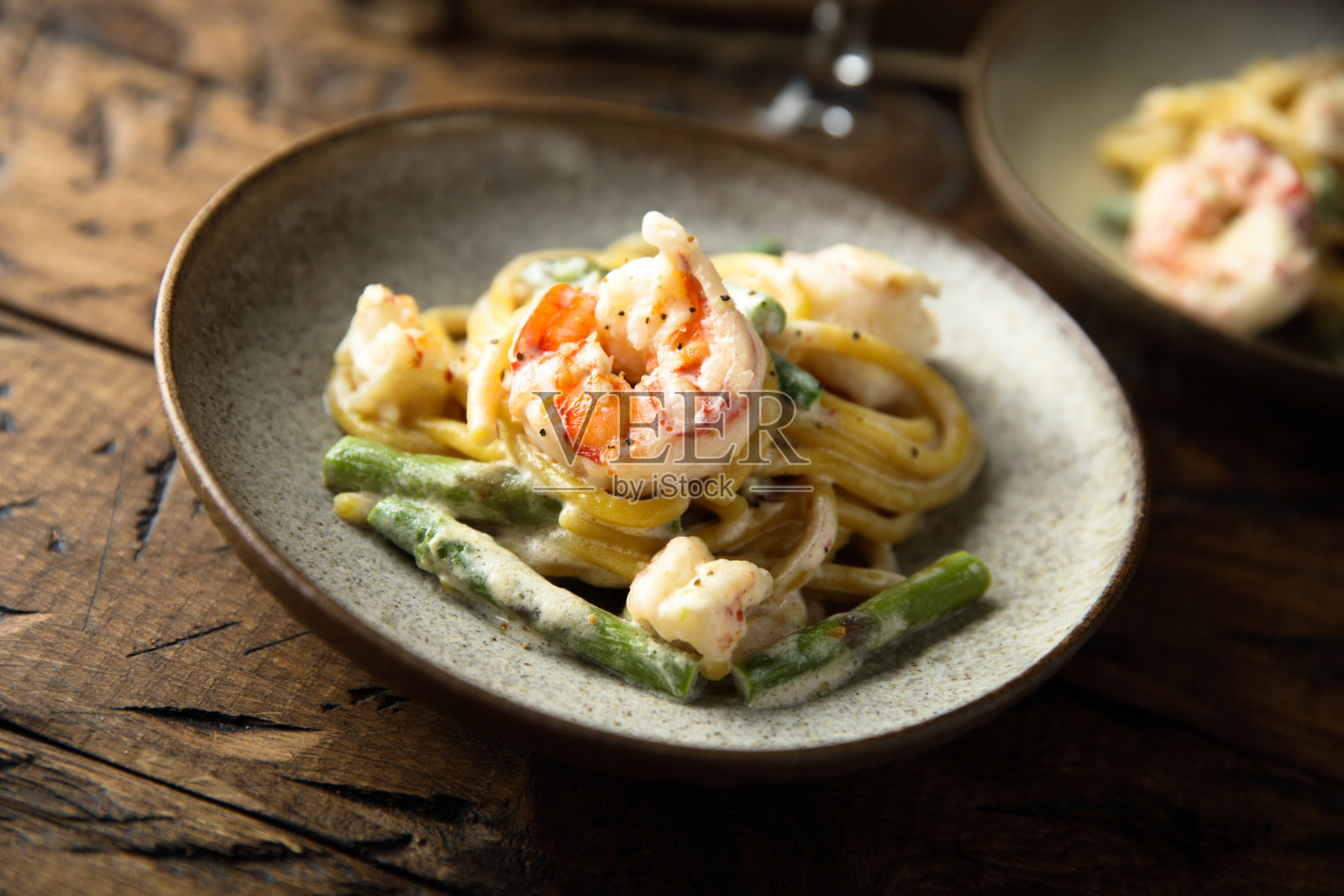意大利面和虾照片摄影图片
