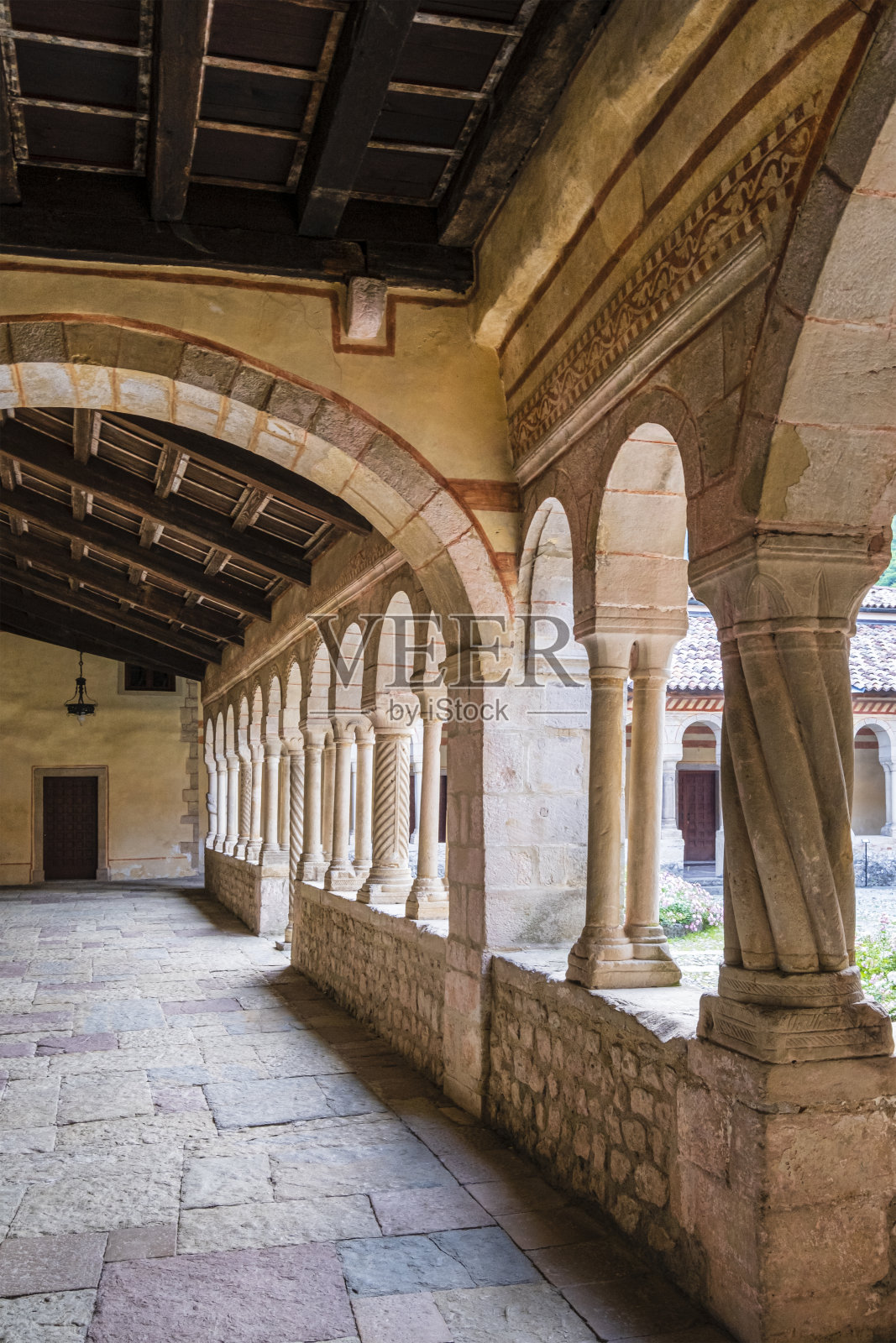 位于意大利威尼托的普洛赛克山的圣玛利亚·迪·弗利纳修道院照片摄影图片