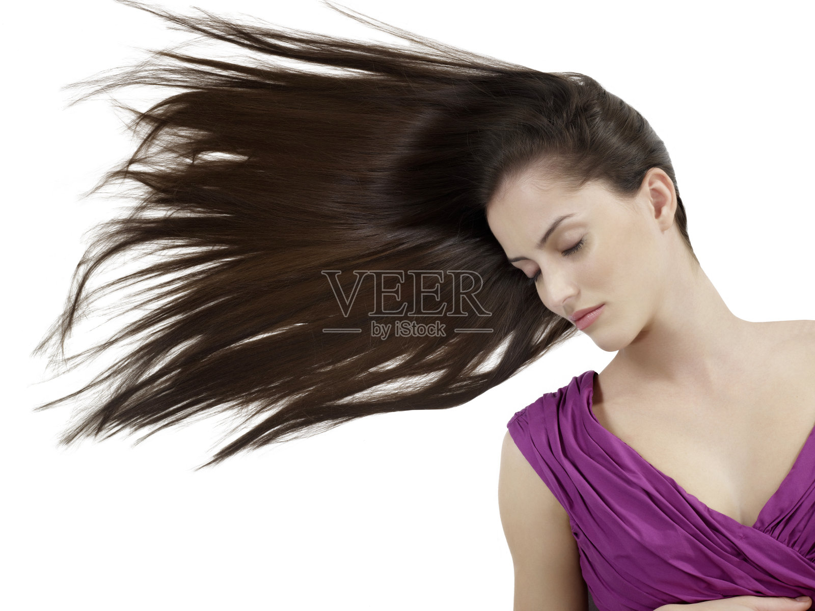 有一头秀发的年轻女子照片摄影图片