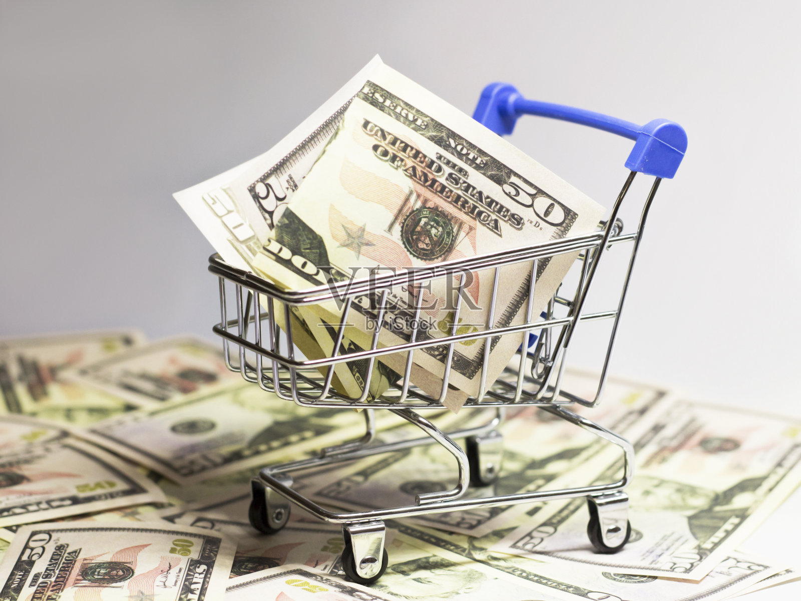 购物车里的美元，50美元，商业和金融。照片摄影图片