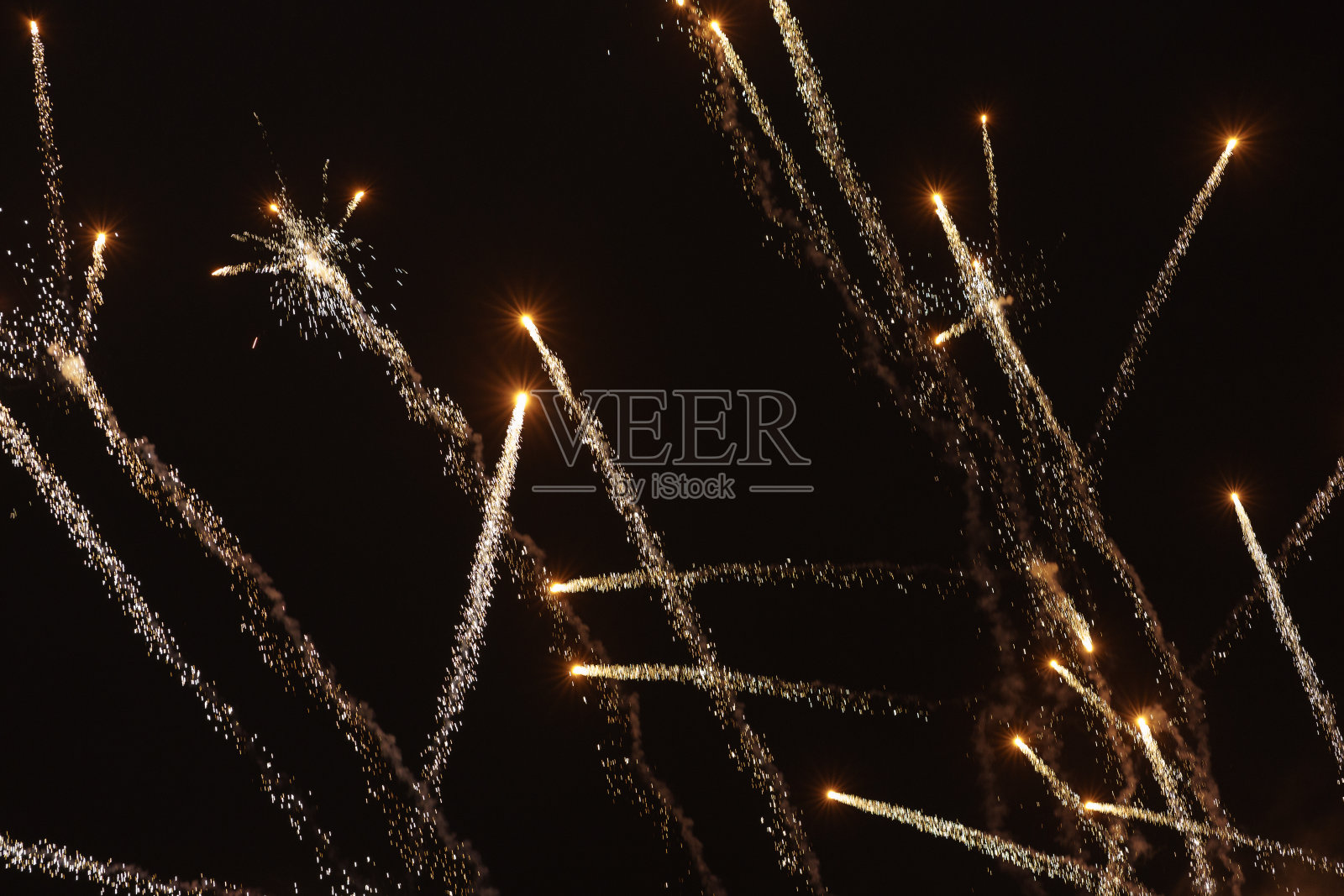 晚上的烟花照片摄影图片