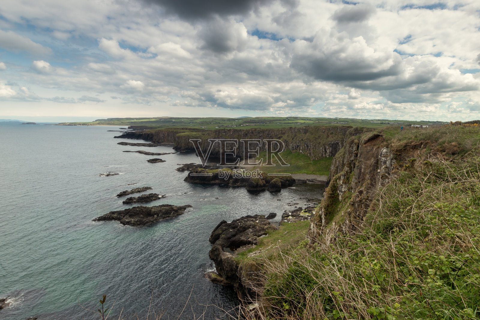 海景。北爱尔兰海岸线阴天。Portrush。联合王国照片摄影图片