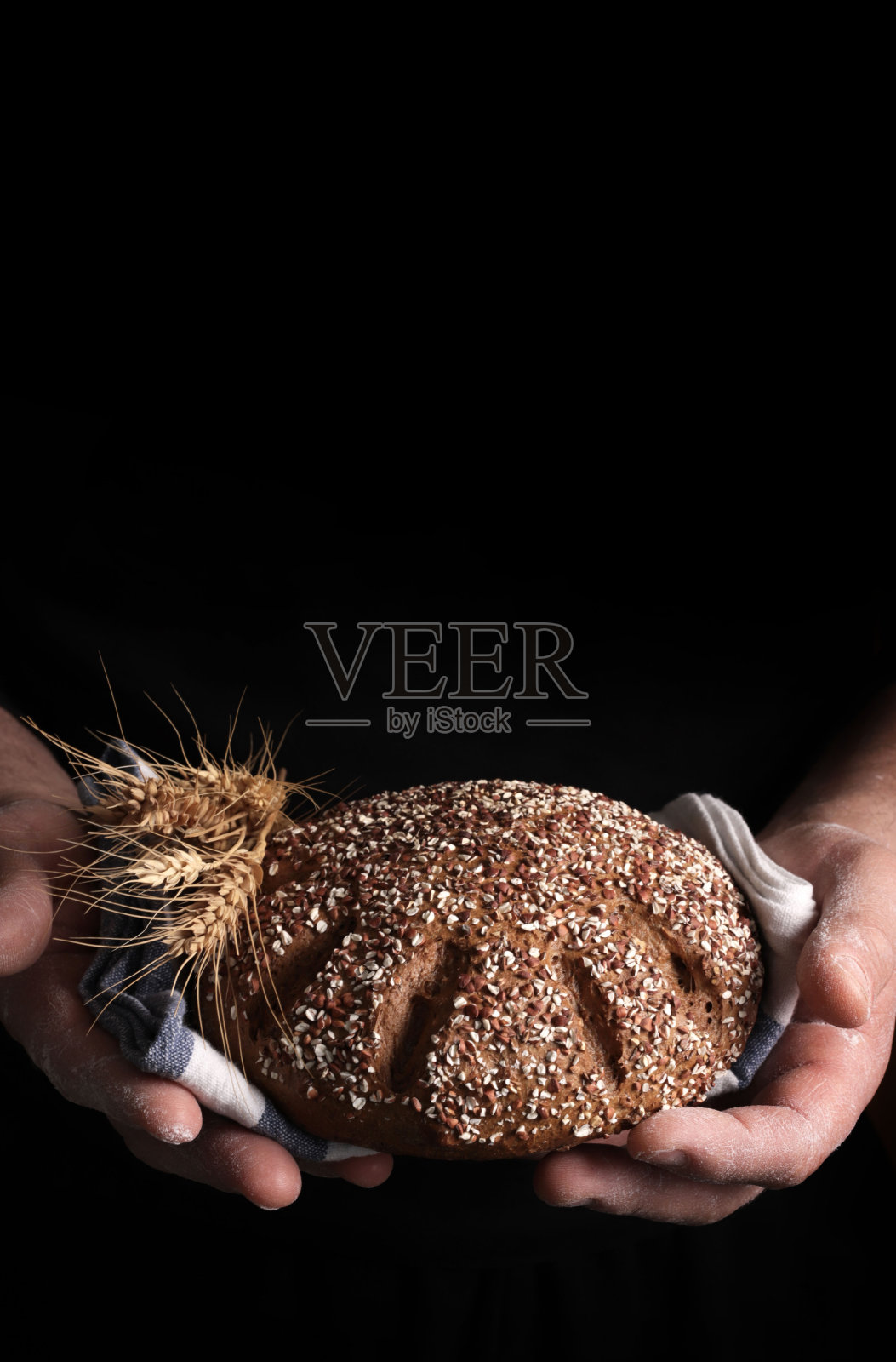 谷物面包。照片摄影图片