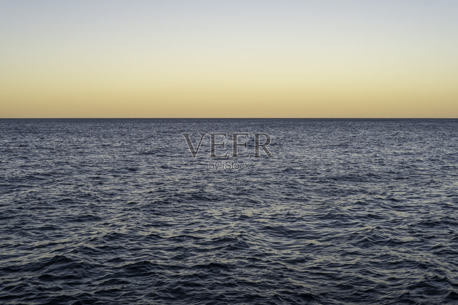 水龙日落照片摄影图片