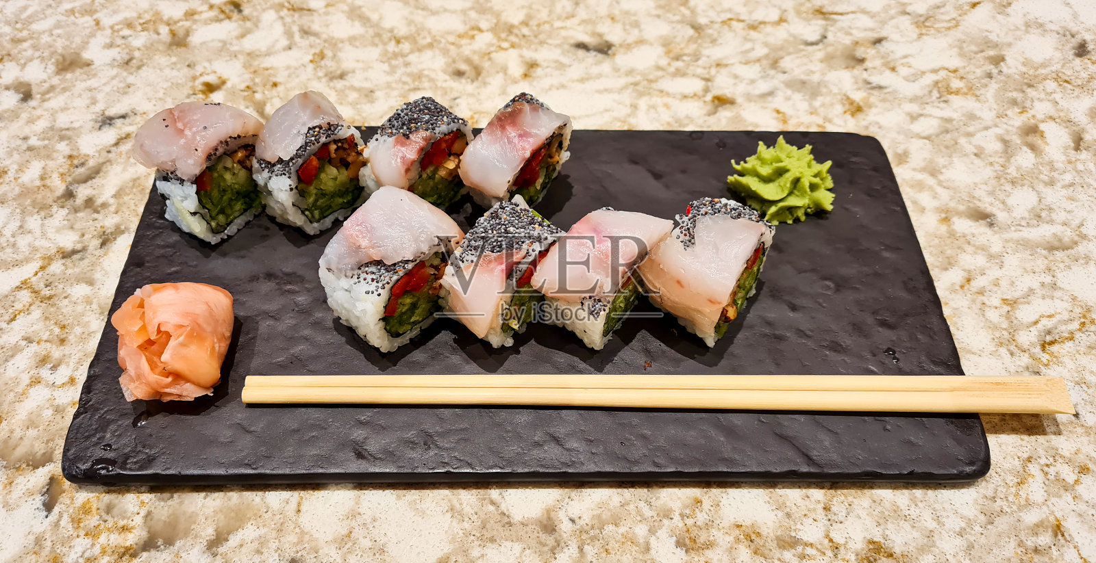 中国或日本餐厅的寿司照片摄影图片