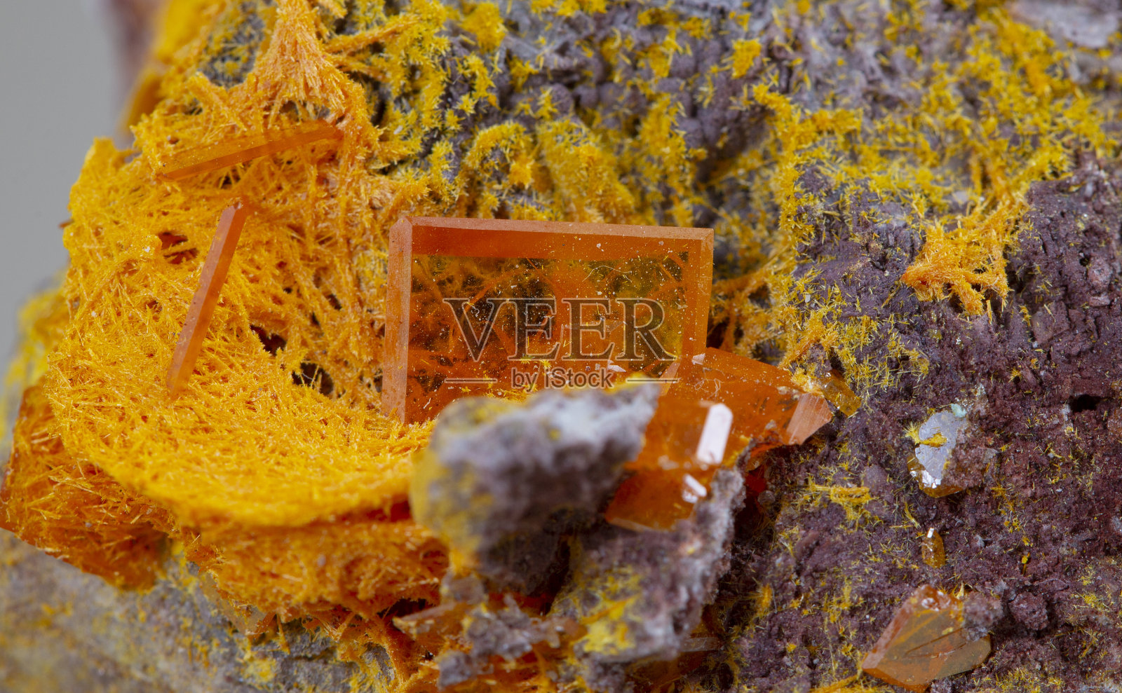 乌铅矿矿物样品岩岩石地质宝石晶体照片摄影图片