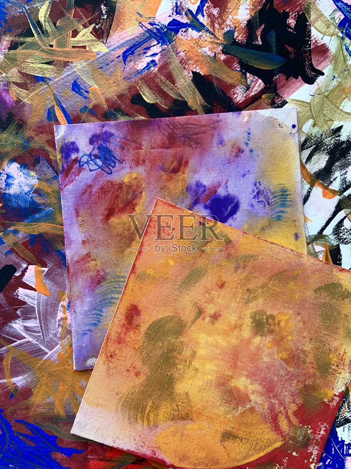 三个抽象绘画照片摄影图片