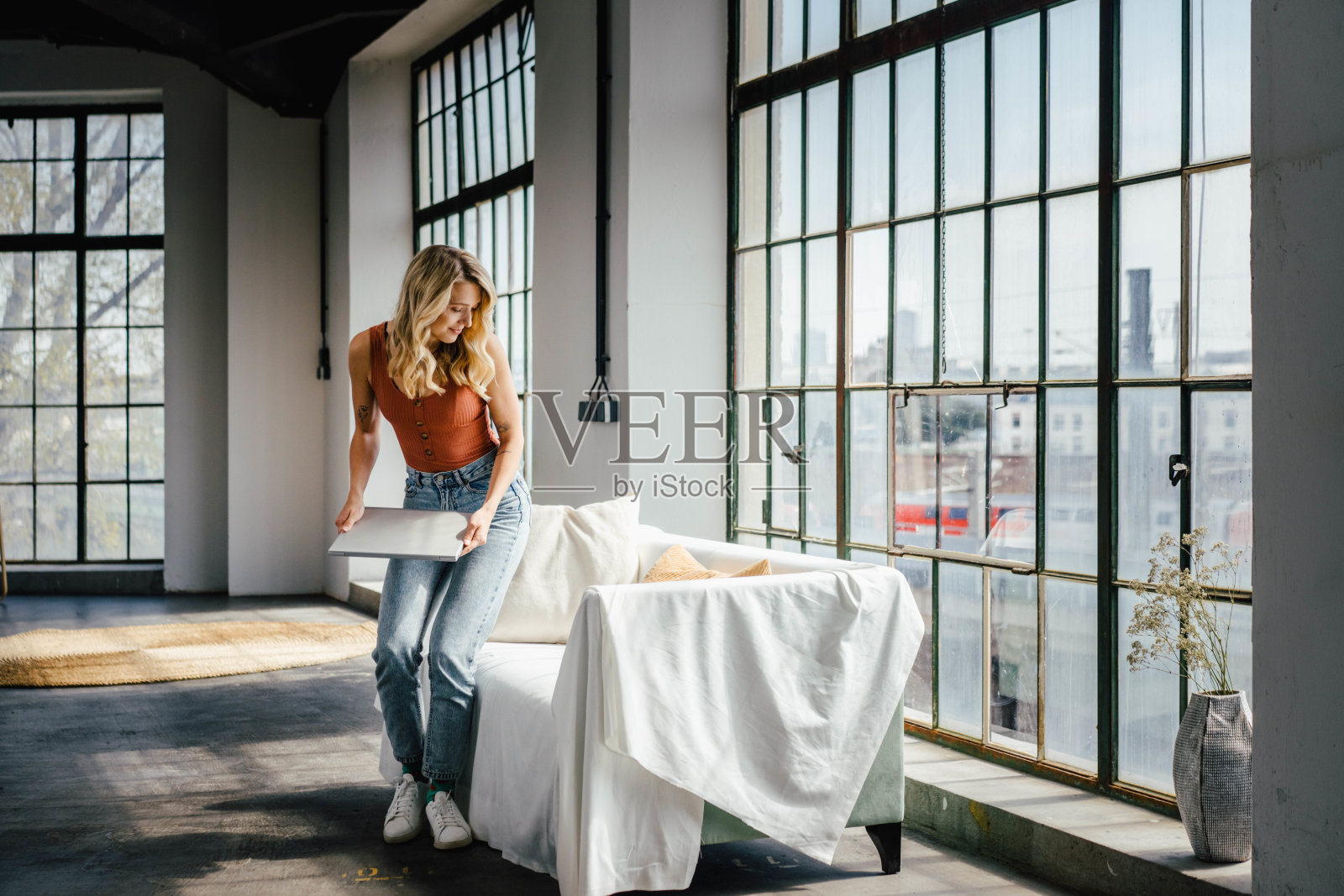 家庭办公室照片摄影图片